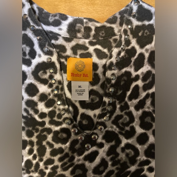 Ladies Size XL Ruby Rd Embellished Blouse - Picture 12 of 14